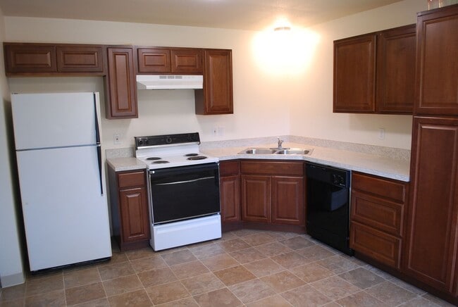 Building Photo - 1716 S Eagleson Rd