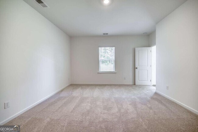 Building Photo - 49 Kestrel Dr