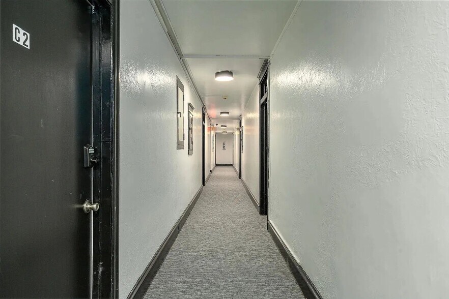Building Photo - 2217 N 51st St