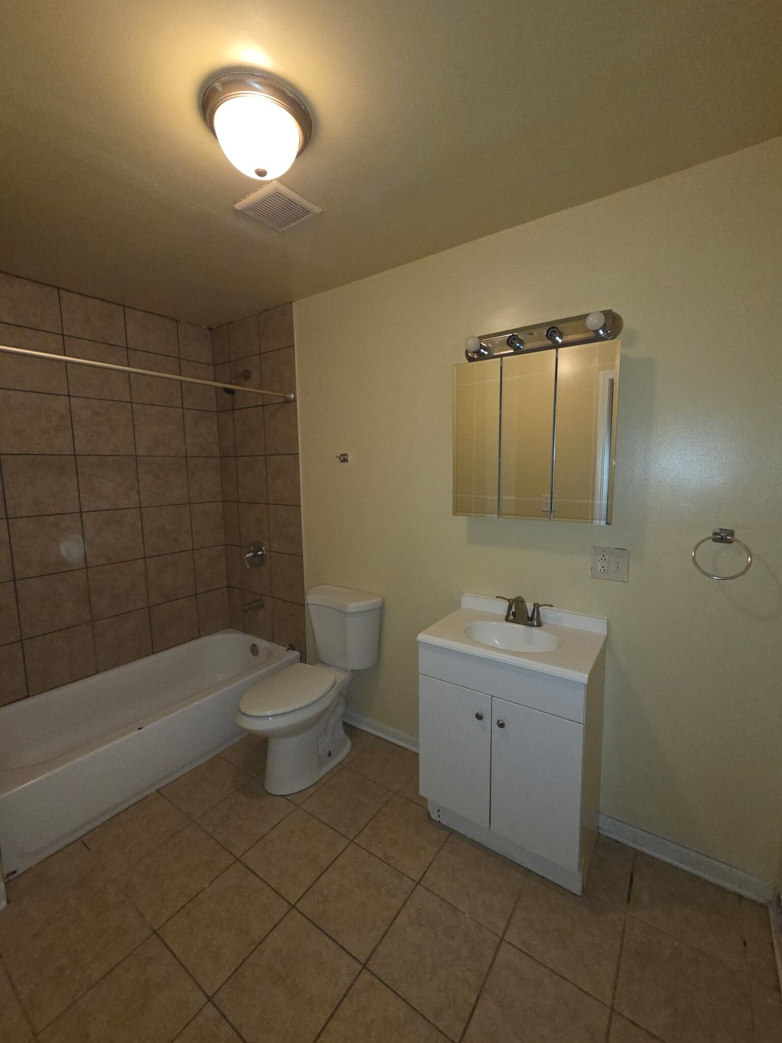 Building Photo - 6669 S Michigan Ave