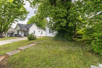 Building Photo - 2638 Barton St