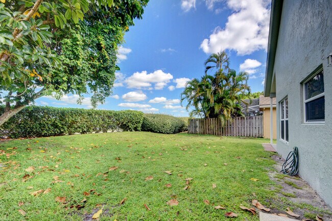 Building Photo - 7390 Ashley Shores Cir