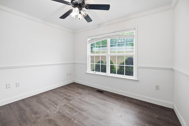 Building Photo - 28 Cherry Laurel Dr