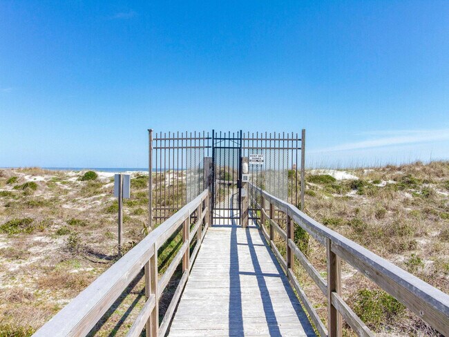 Building Photo - 120 Ocean Hibiscus Dr
