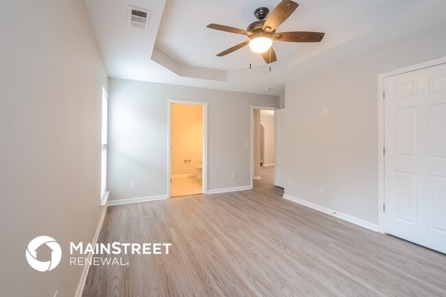 Building Photo - 568 Fox Run Cir