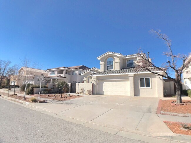 Building Photo - Stunning 4 bedroom in La Cueva area. Spacious layout. Refrigerated air! Extra Space!