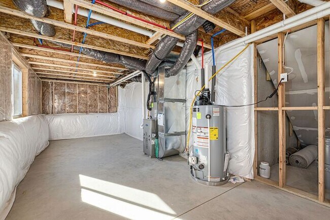 Building Photo - 5673 Claremount St