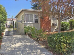Building Photo - 121 W Lomita Ave