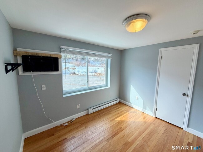 Building Photo - 25 Plymouth Rd