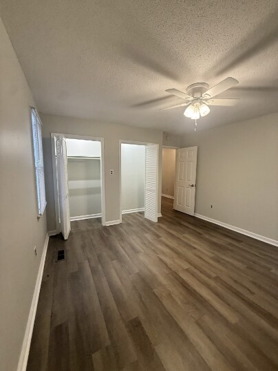 Building Photo - 2206 Country Club Ln