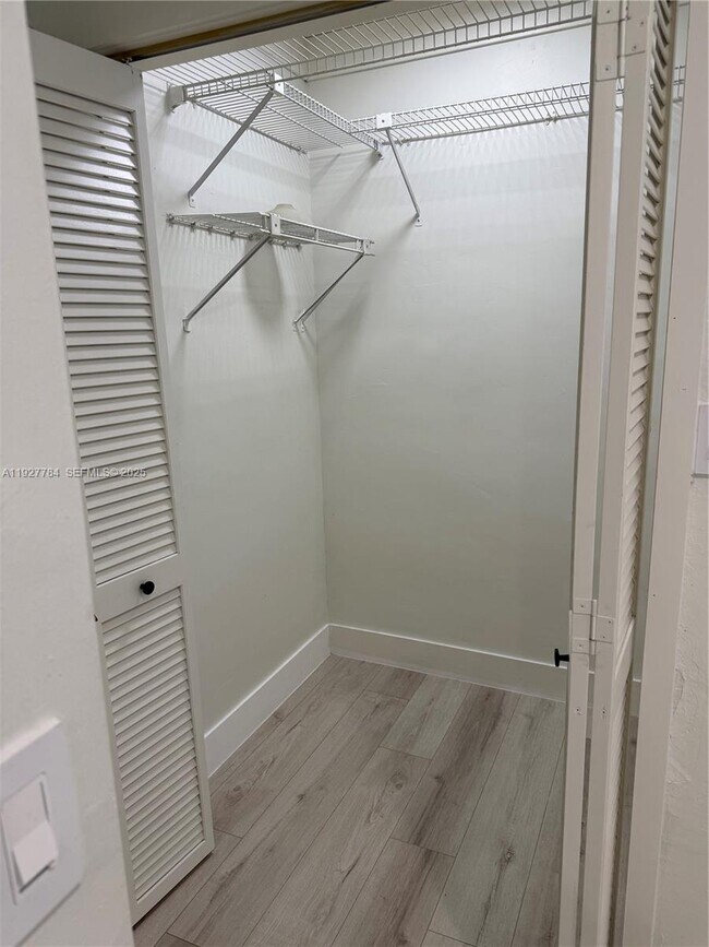 Building Photo - 5900 SW 6th St