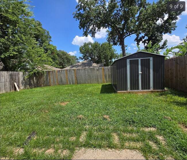 Building Photo - 22507 Jay Dr