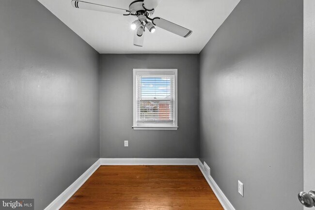 Building Photo - 5640 Braxfield Rd