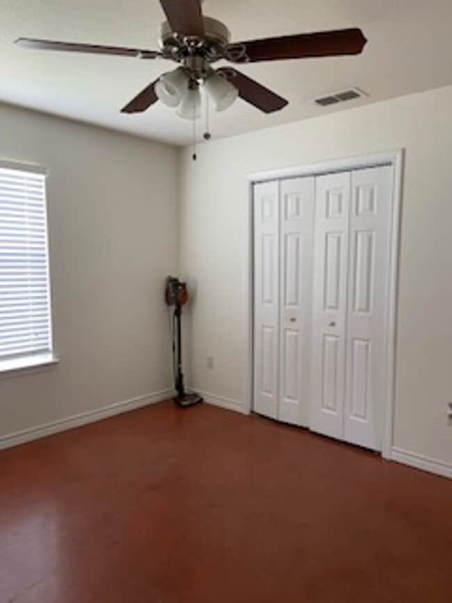 Building Photo - 726 Chanticleers Ln