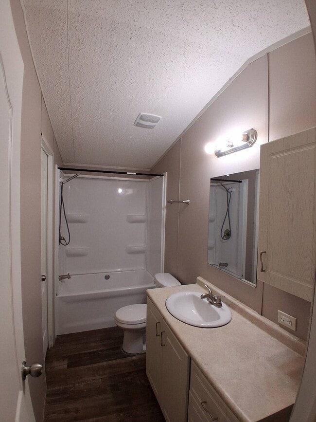 Building Photo - 7650 US-90