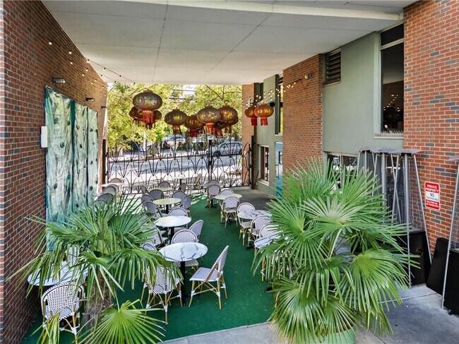 Building Photo - 620 Glen Iris Dr NE
