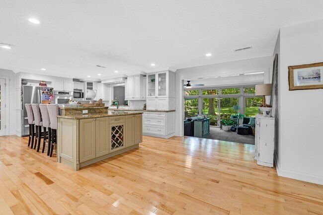 Building Photo - 7093 S Section Line Rd