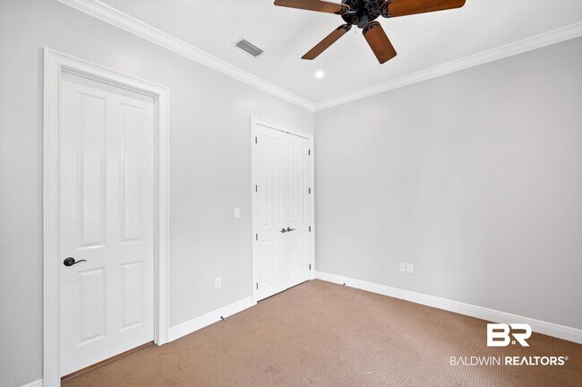 Building Photo - 32511 Water View Dr E