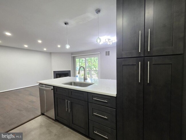 Building Photo - 10414 Parthenon Ct