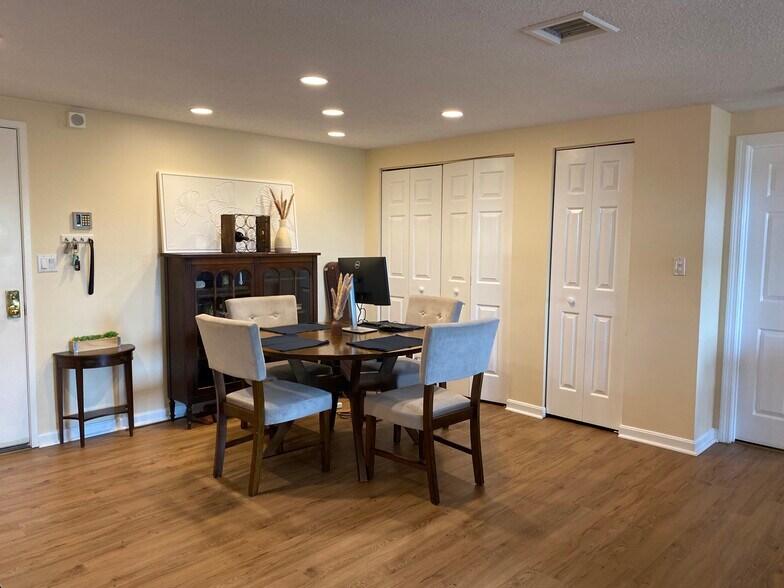 Dining Room - 8 9th St