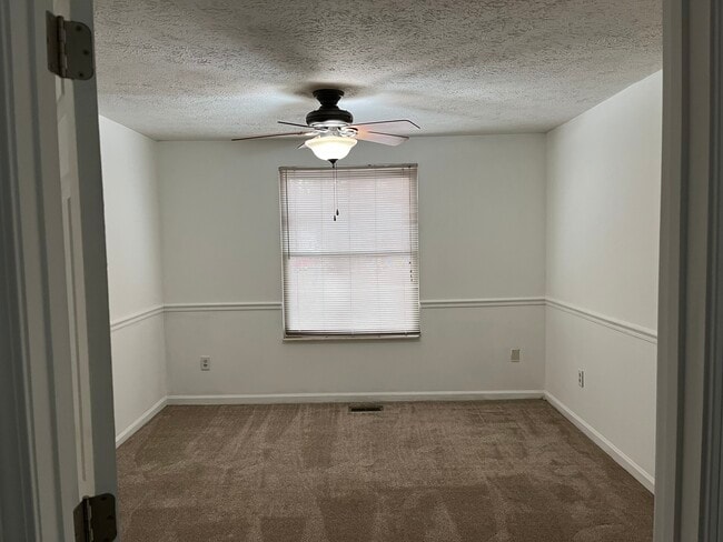 Main Floor Bedroom/Office - 3 Rosewood St
