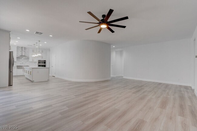 Building Photo - 72 Dollar Pointe Ave