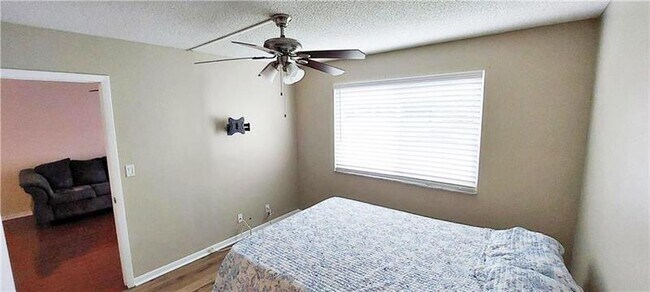 Building Photo - 2108 S Cypress Bend Dr