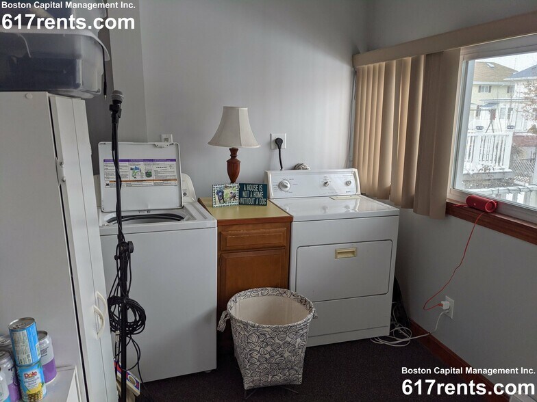 Building Photo - 113 3rd St