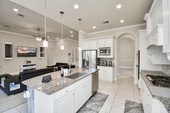 Building Photo - 16906 Dalgety Ct