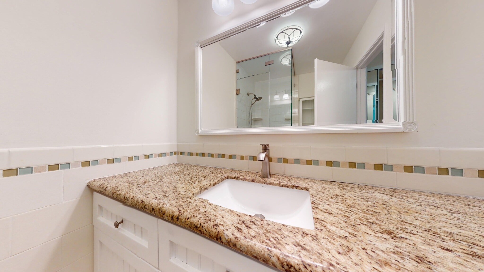 Building Photo - 902 Camino Real