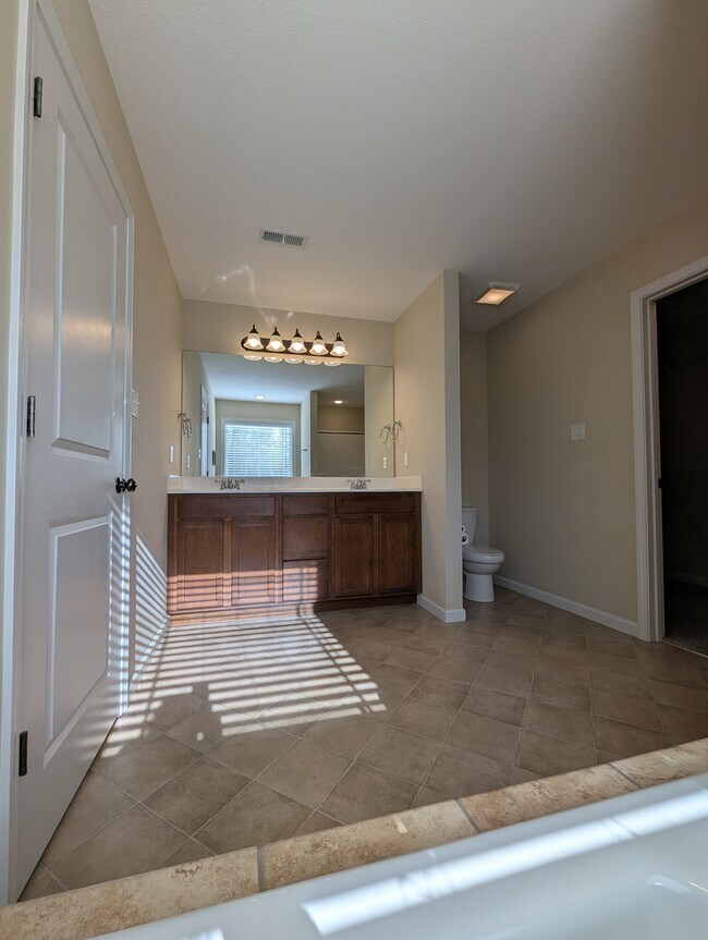 Building Photo - 1533 Yarnell Station Blvd