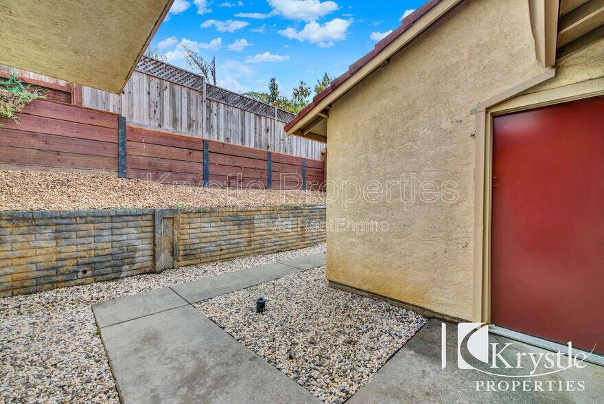 Building Photo - 407 Jordan St