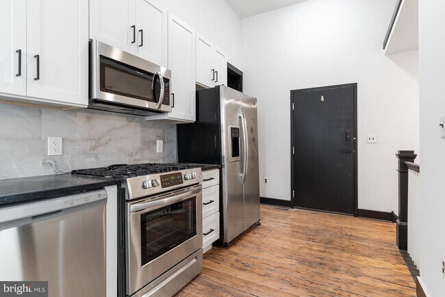 Building Photo - 1520 Green St