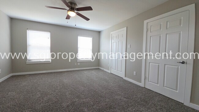 Building Photo - 523 Wood Dr