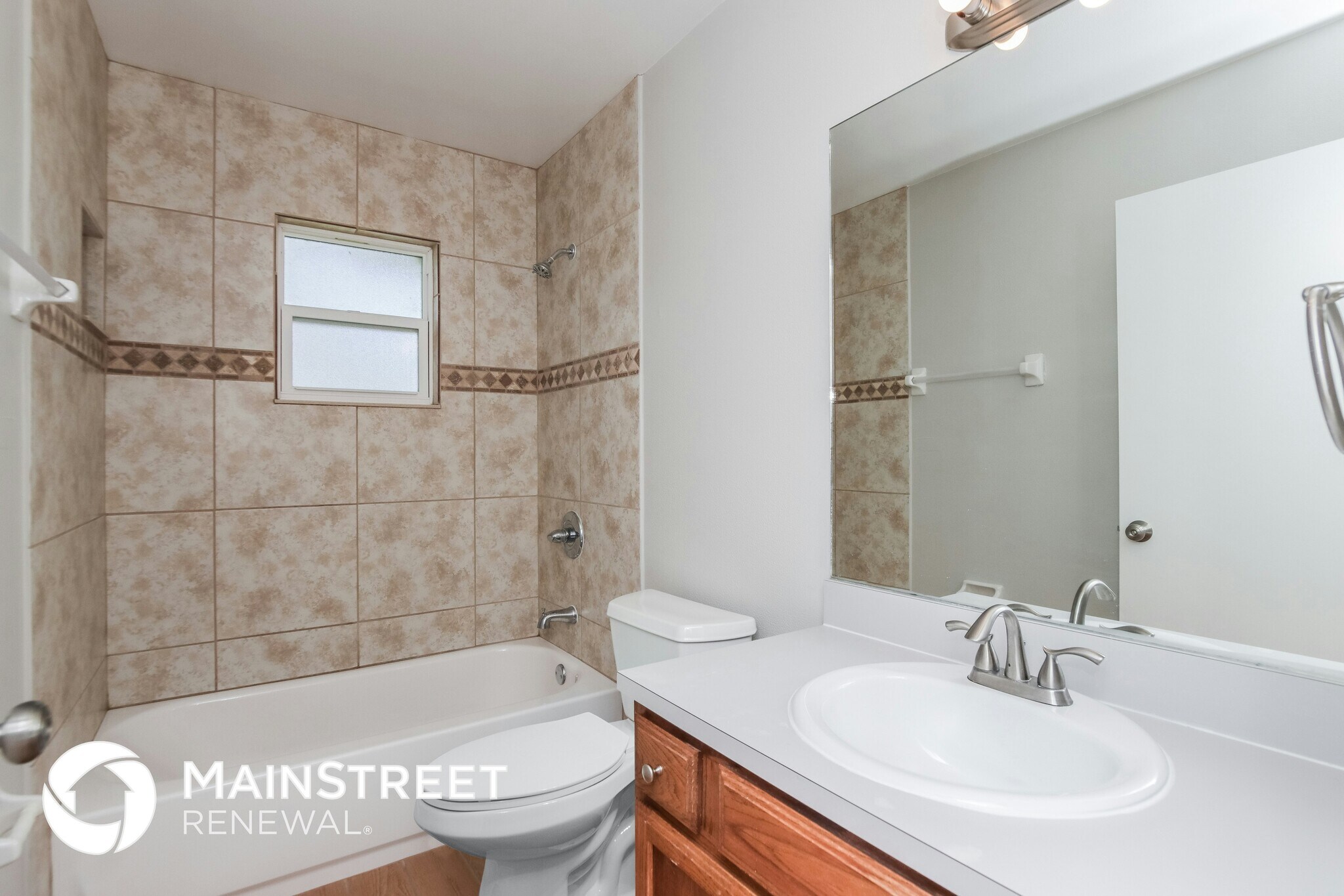 Building Photo - 707 Isar Ave NW