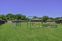 Building Photo - 331 N Longview St