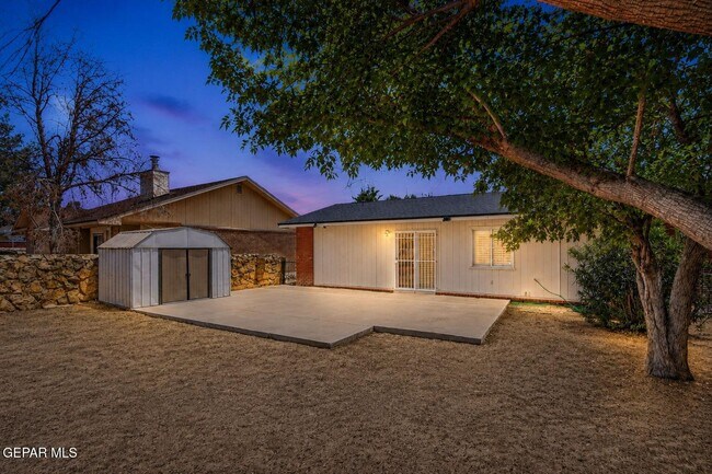 Building Photo - 11859 Urbici Soler Dr