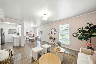 Building Photo - 8931 Gaylord Dr