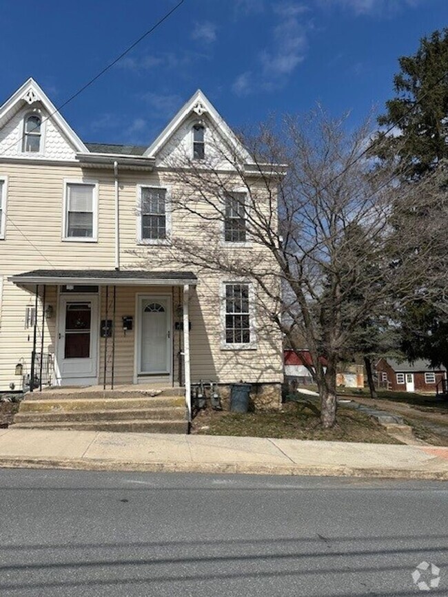 Building Photo - Eastern York School District 2 Bedroom 2 B...