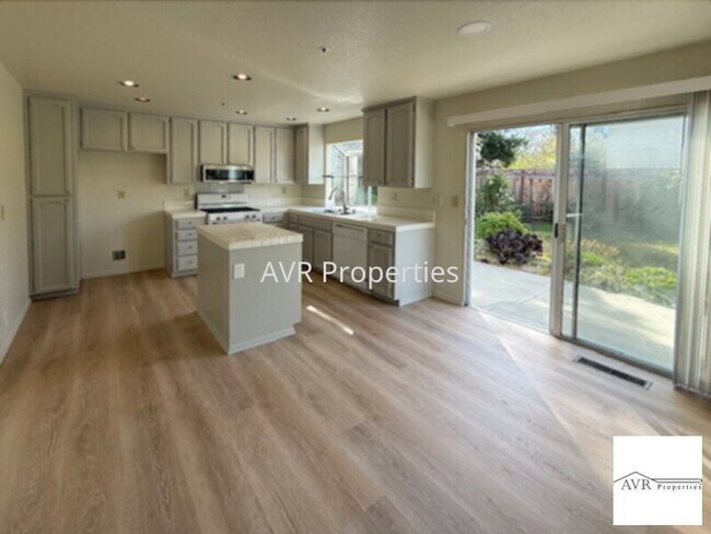 Building Photo - Beautiful Livermore Home Near Bill Clark Park  Available Now