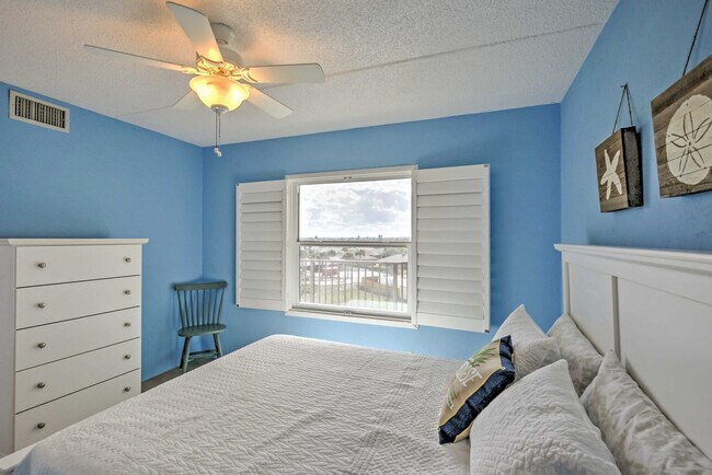 Building Photo - 2730 Ocean Shore Blvd