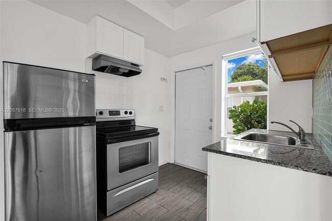 Building Photo - 529 NW 88th St