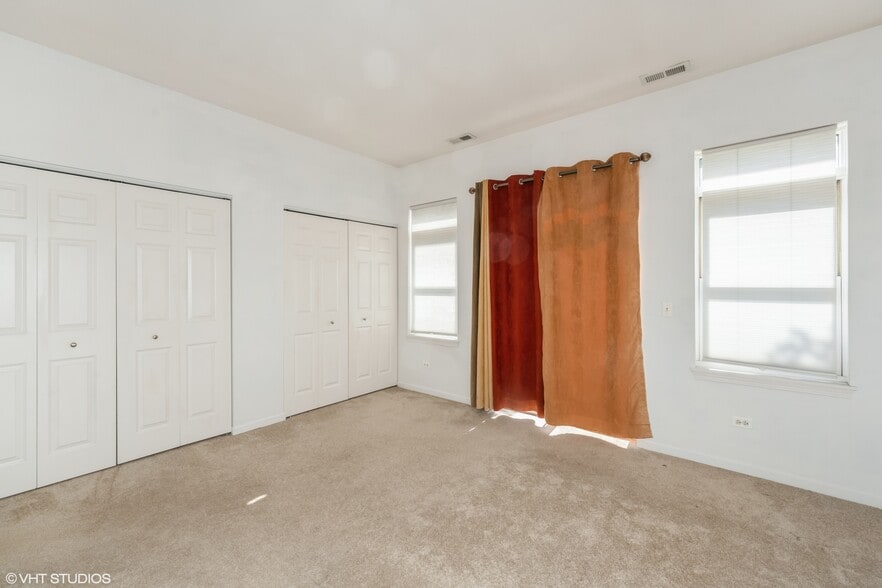 Main bedroom - 1431 S Halsted St
