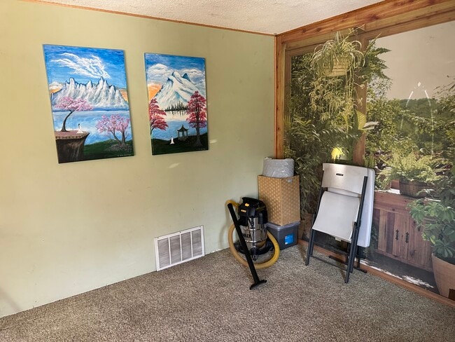 Building Photo - 3217 Knoll Way