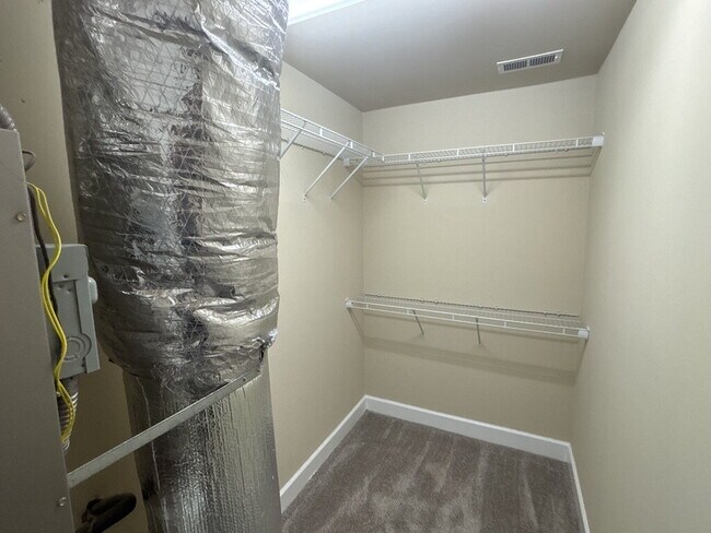 Building Photo - Spacious 3-Bed 2.5 Bath Townhome for Rent in Algood