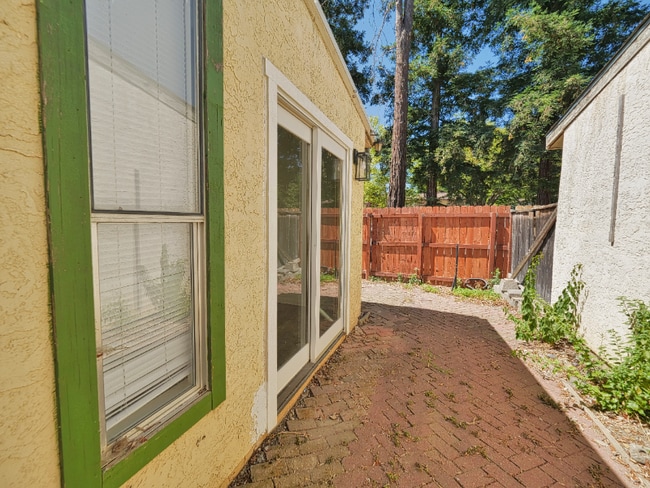 Building Photo - 1937 Gauguin Pl