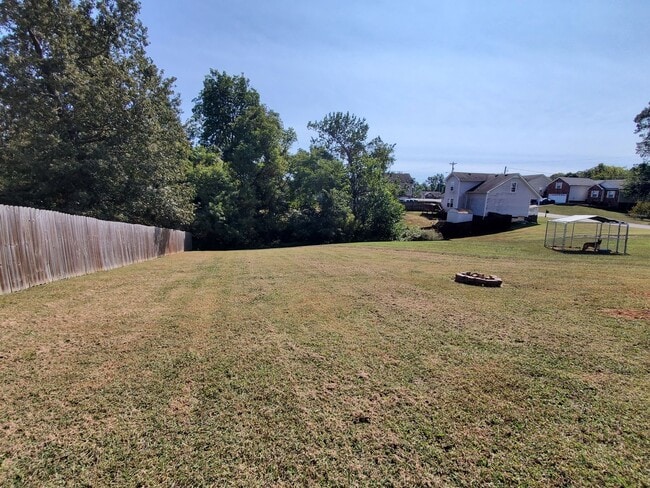 Building Photo - $250 OFF Move In Special! - 3 Bedroom 2.5 Bath + Bonus Room