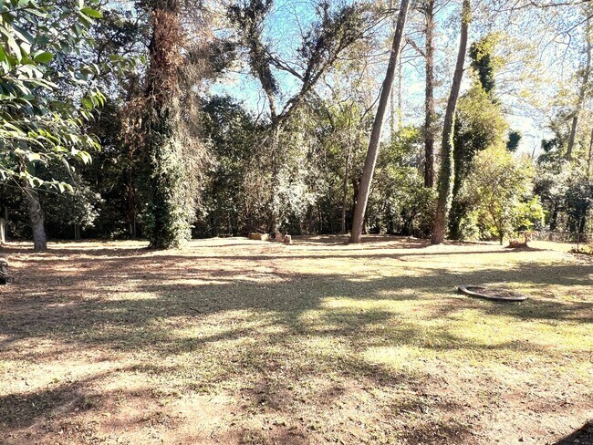 Building Photo - Cute Home in East Macon