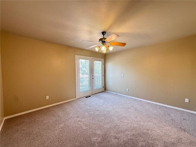 Building Photo - 2151 Skyler Dr