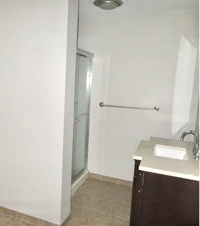 Building Photo - 1026 Illinois Dr